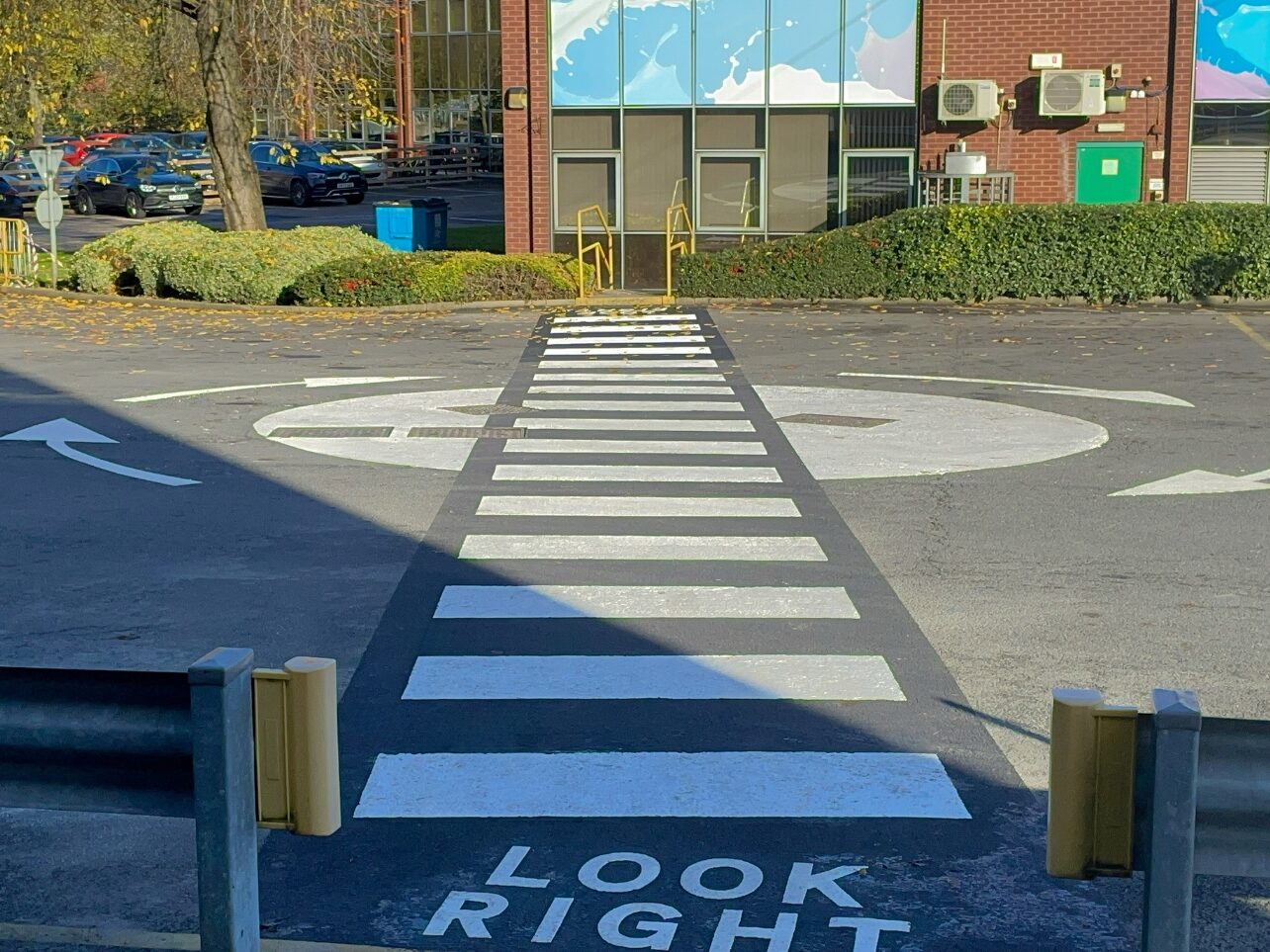 Prismo Vernisol Robur-Grip MMA applied on a roundabout in Birstall, UK