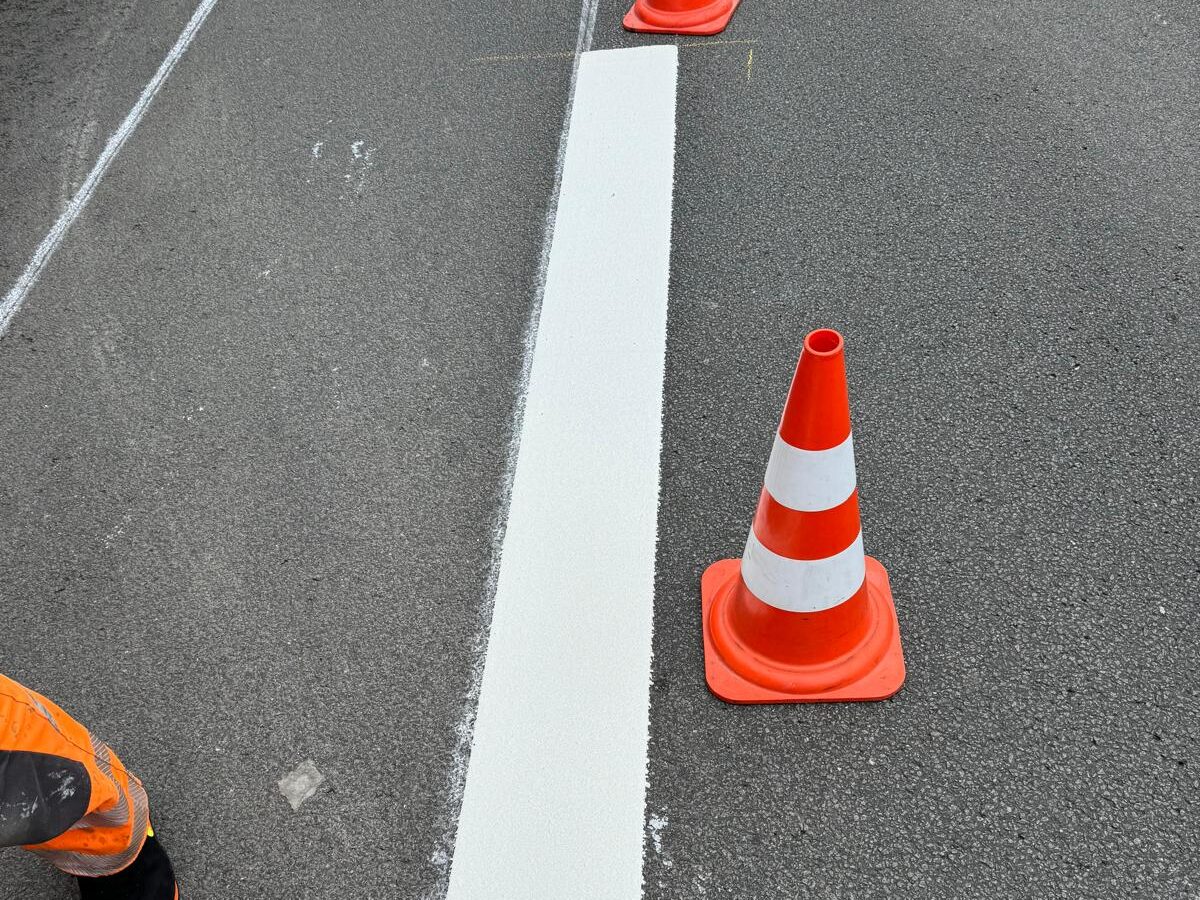 Prismo Duraflect White hot applied thermoplastic road marking in Munich, Germany