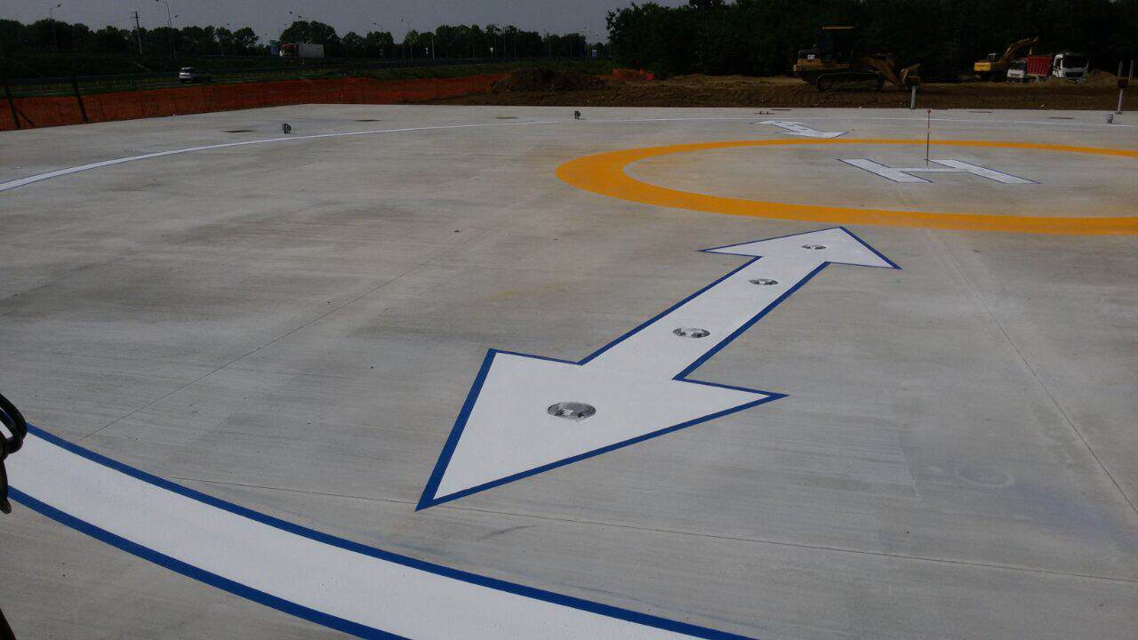 Prismo Vernisol Polisol flooring paint applied on a helipad