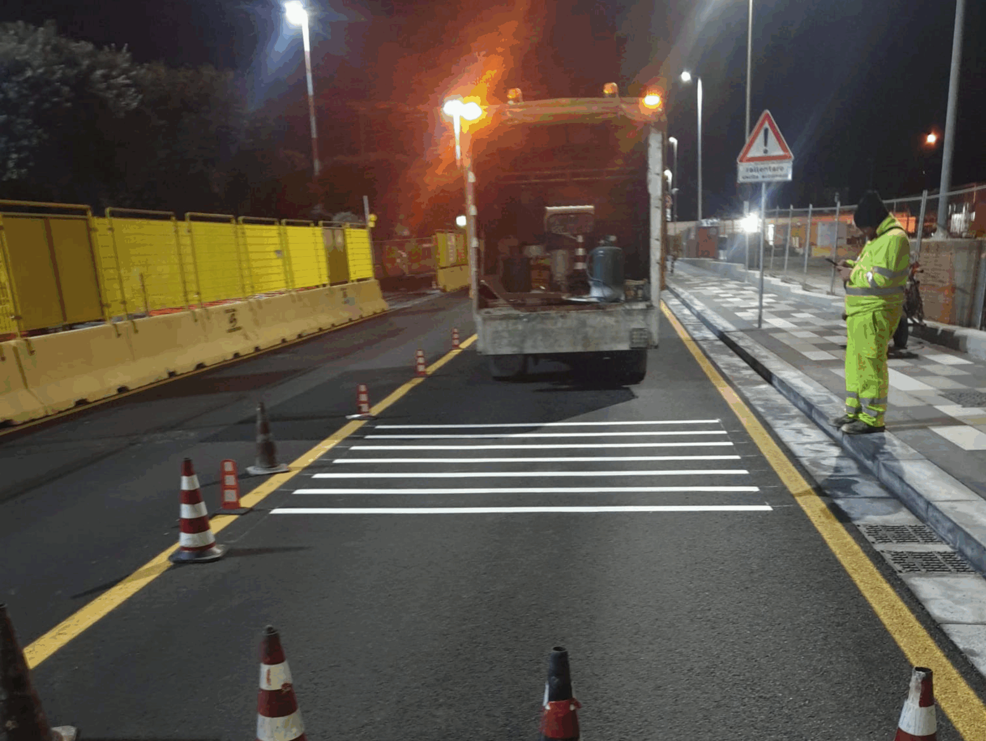 Prismo Preformed Thermoplastic white rumble bar strips on a road in Italy