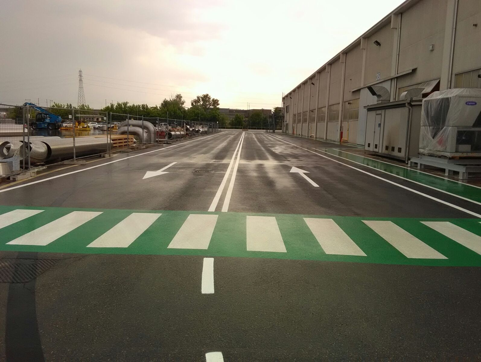 Prismo Vernisol Epoline with antiskid surface applied on a pedestrian crossing